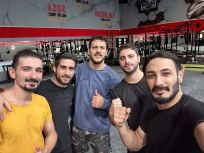 Zabit Səmədov Gildiyanın üzvləri ilə məşqlərdə